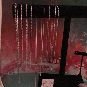 Bulk sale 10 silver necklace value $100